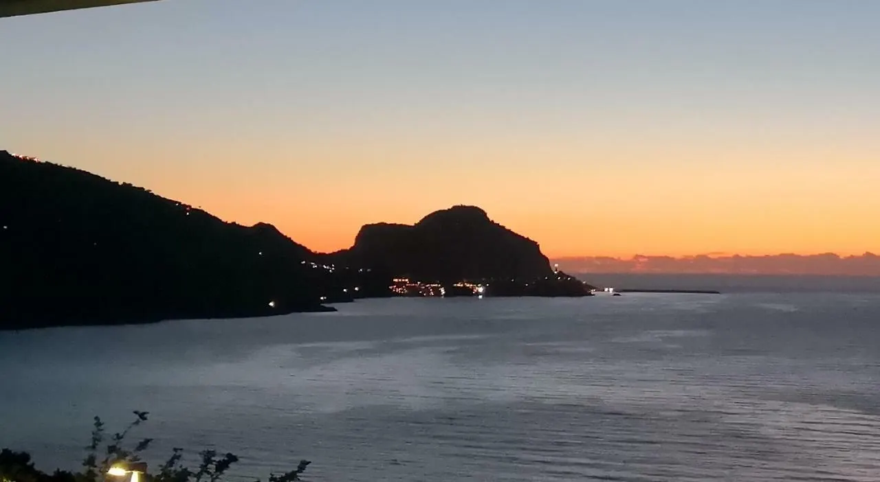 度假居 Framavi Beach 切法卢